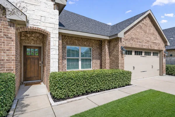 $360,000 | 519 Yellow Bullhead Court, Rosenberg, TX 77469