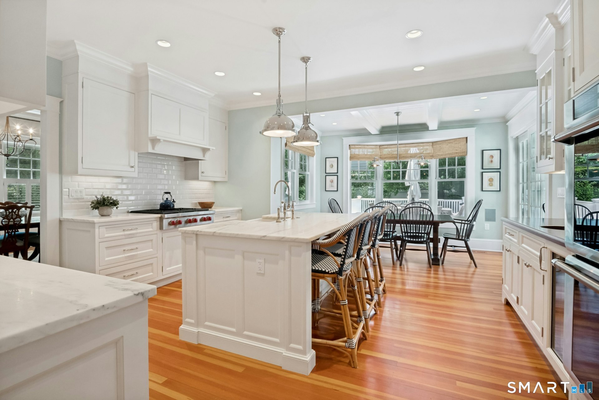 52 Chesterfield Road Stamford, CT 06902 - Photo 4 of 40 Completely renovated Kitchen