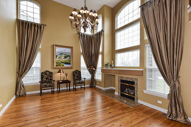 1659 Constitution Drive Glenview, IL 60026 - Photo 5 of 11