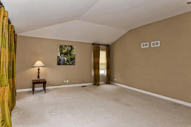 1659 Constitution Drive Glenview, IL 60026 - Photo 7 of 11