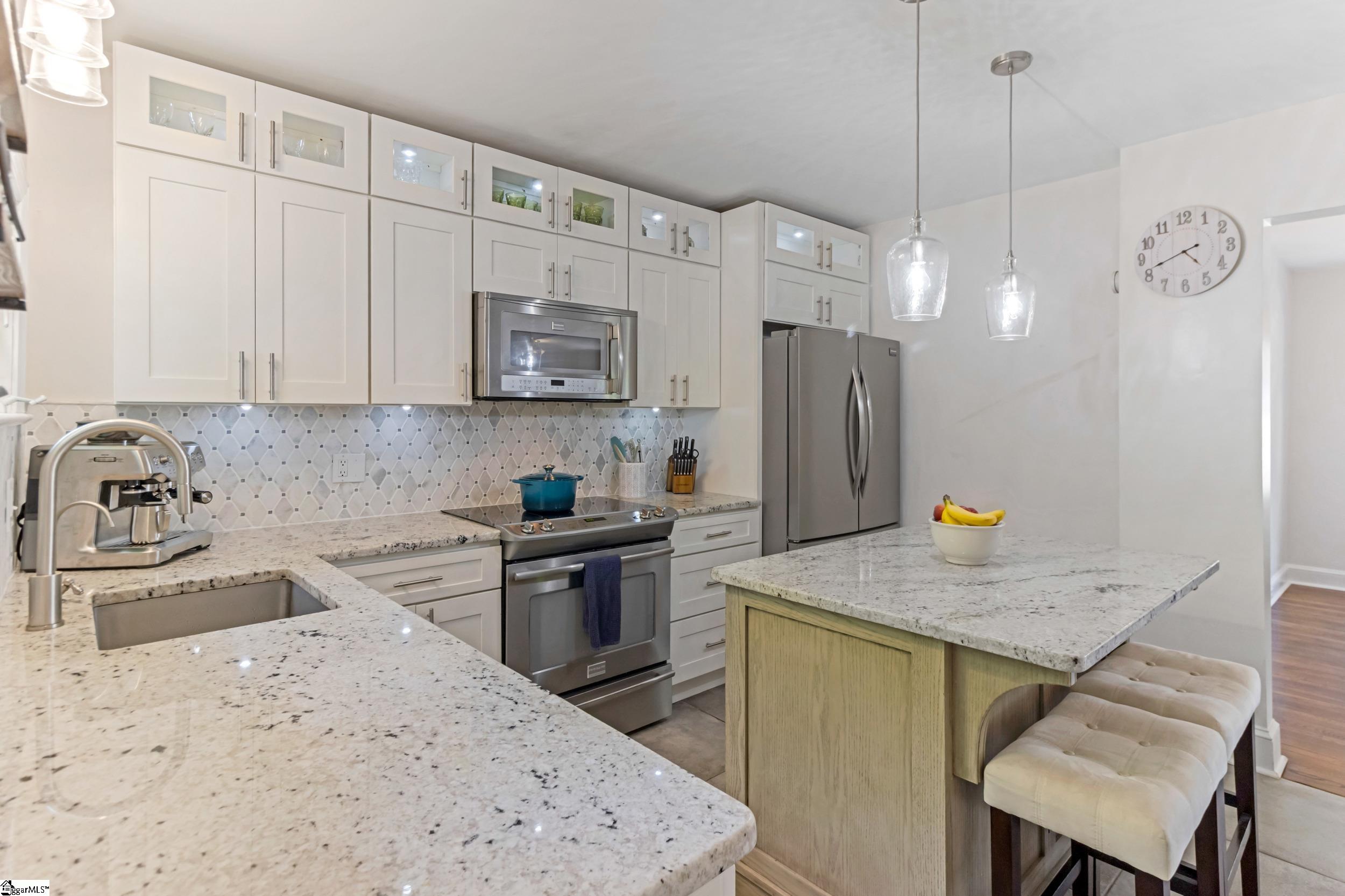 137 Cleveirvine Avenue Greenville, SC 29607 - Photo 14 of 41