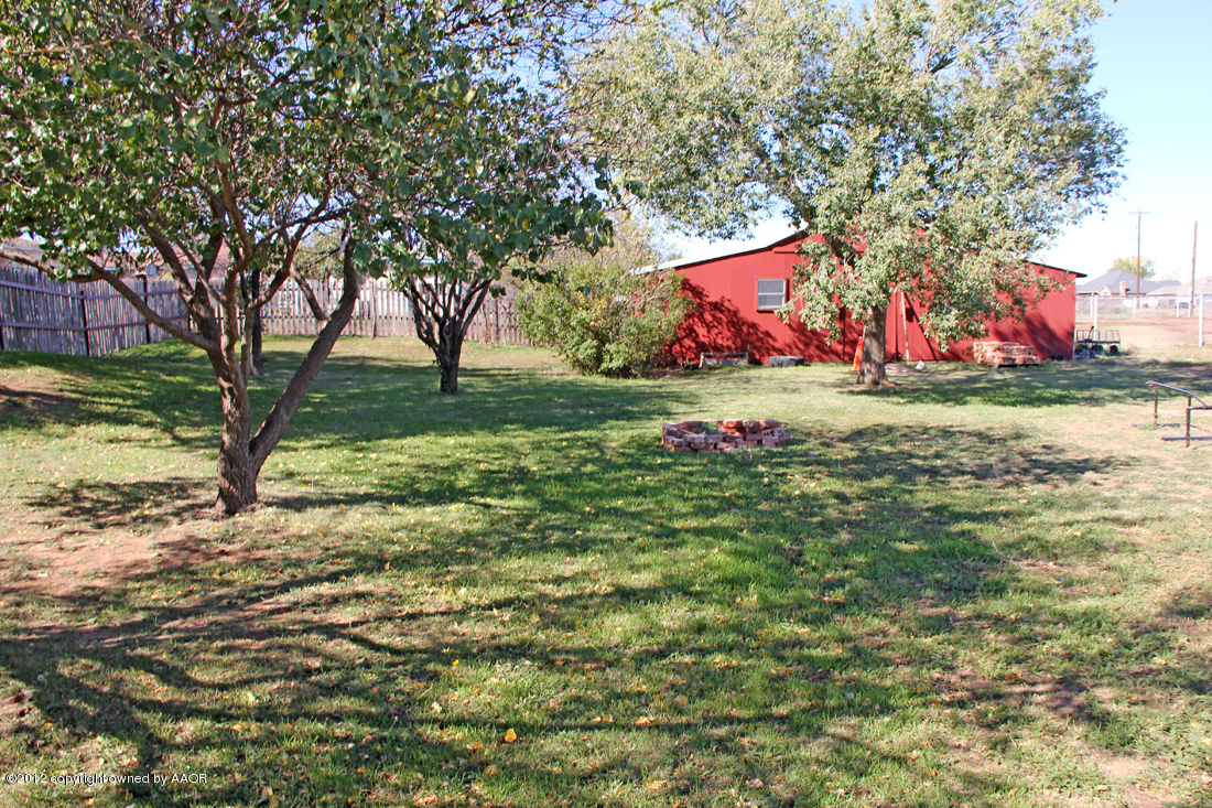 11200 Indian Hill Road Amarillo, TX 79124 - Photo 13 of 36 Backyard2