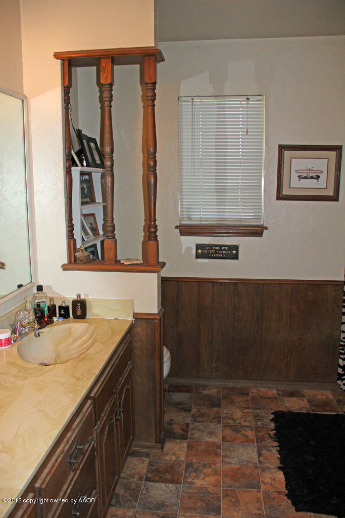 11200 Indian Hill Road Amarillo, TX 79124 - Photo 15 of 36 Bathroom