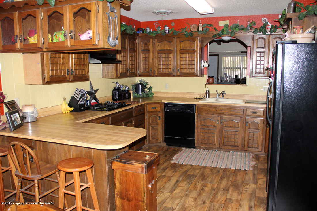 11200 Indian Hill Road Amarillo, TX 79124 - Photo 22 of 36 Kitchen