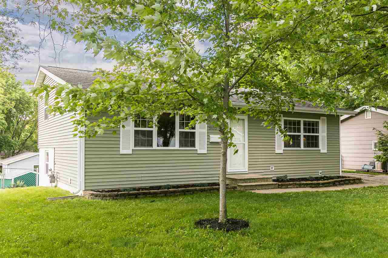 905 Alpine Road Marion, IA 52302 - Photo 2 of 28 Gallery Image 2