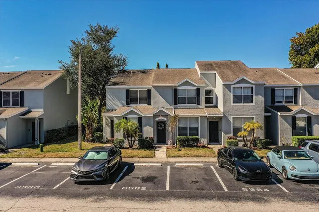 a car parked in front of a building