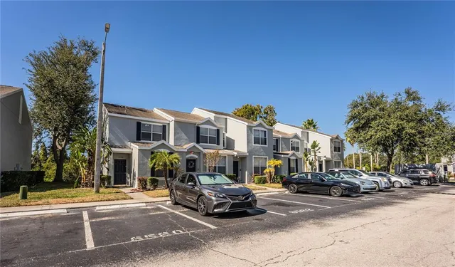 $217,500 | 6562 Osprey Lake Circle, Riverview, FL 33578