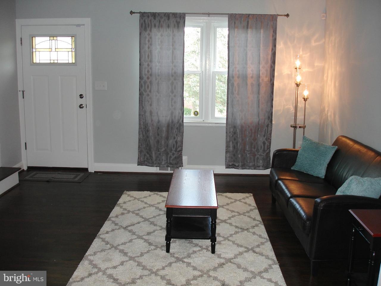 1013 Witherspoon Road Baltimore, MD 21212 - Photo 26 of 29 Living Room