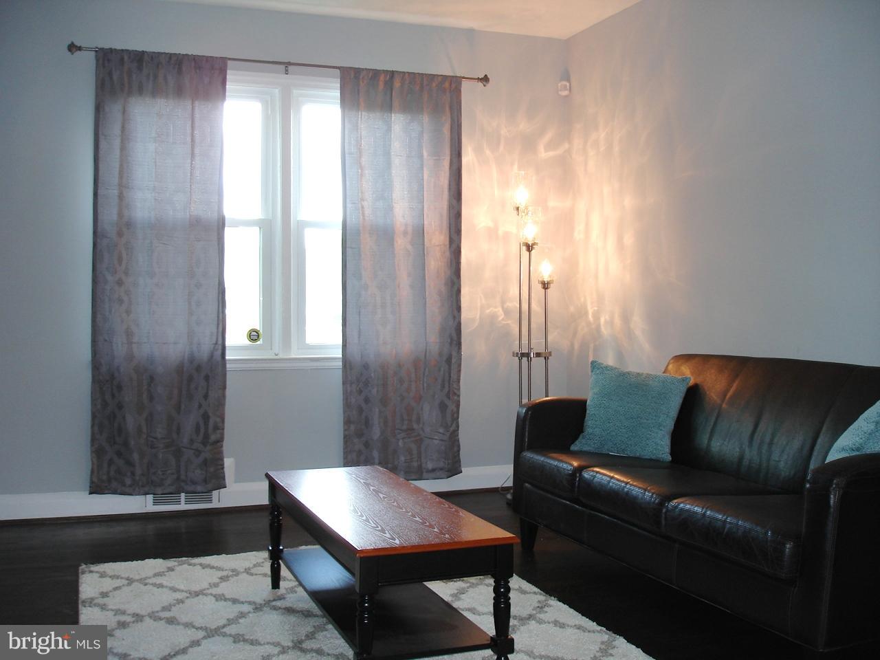 1013 Witherspoon Road Baltimore, MD 21212 - Photo 4 of 29 You will love showing this off to your guests!