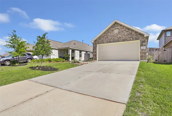 $1,725 | 6220 Arcadia Sound Lane, Porter, TX 77365