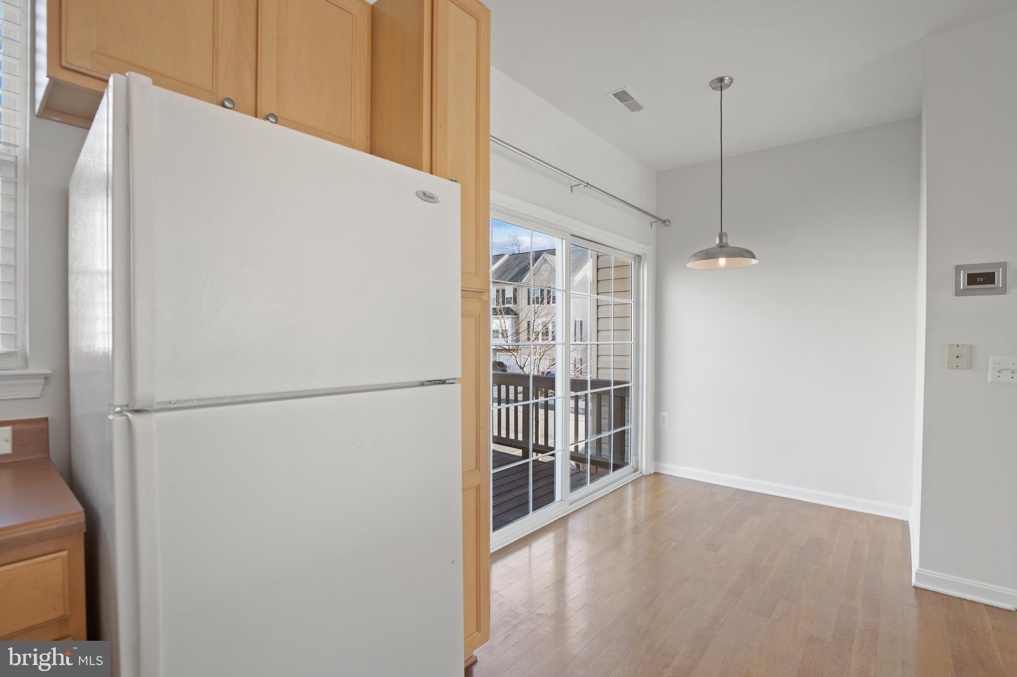 22941 Fontwell Square Sterling, VA 20166 - Photo 12 of 35 Updated Kitchen