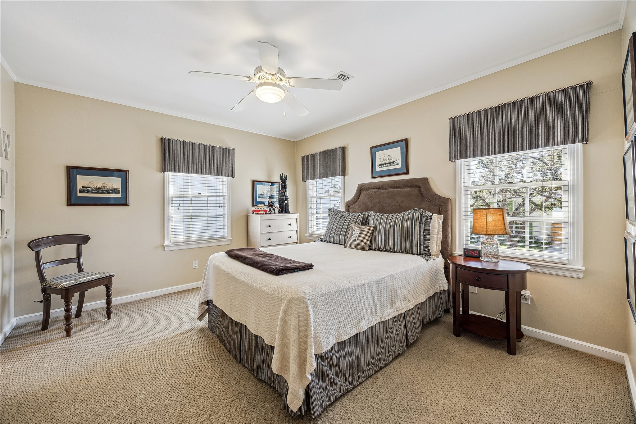 2160 Dryden Road Houston, TX 77030 - Photo 31 of 44 Secondary Bedroom