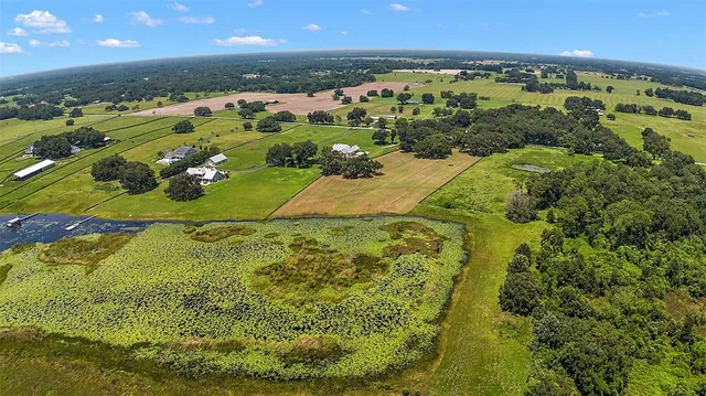 $300,000 | 204 Co Road, Oxford, FL 34484