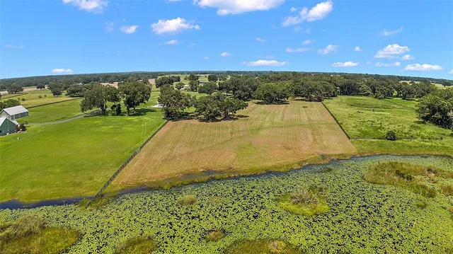 $300,000 | 204 Co Road, Oxford, FL 34484