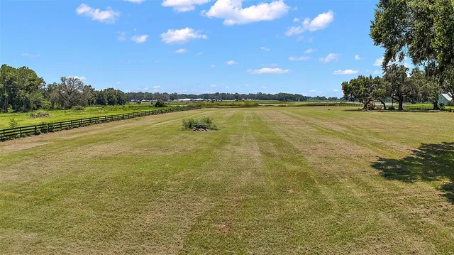 $300,000 | 204 Co Road, Oxford, FL 34484