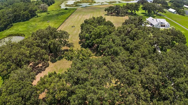 $300,000 | 204 Co Road, Oxford, FL 34484