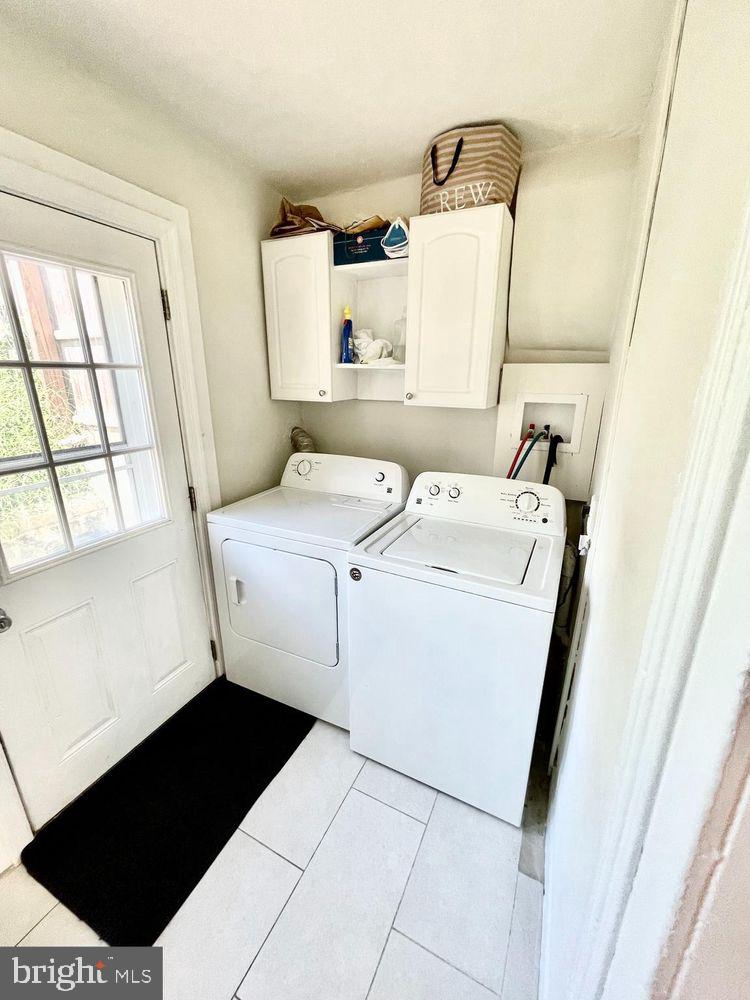 130 Green Lane, Unit 1 Philadelphia, PA 19127 - Photo 10 of 10 a utility room with dryer and washer