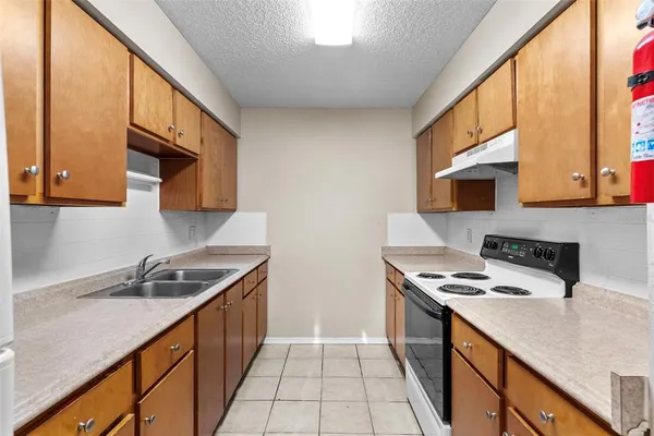 $439,900 | 704 West Alamo Drive, Lakeland, FL 33813