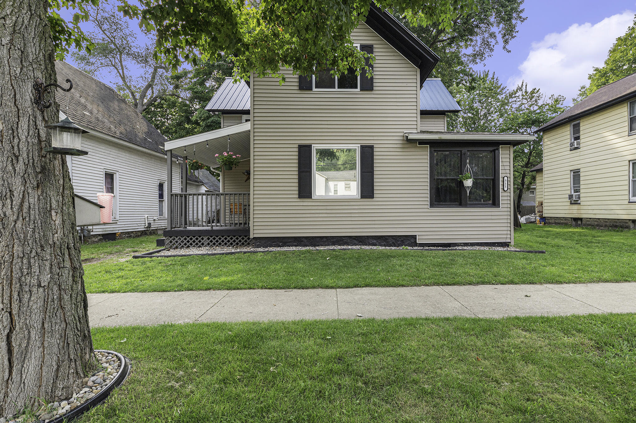 511 8th Street Three Rivers, MI 49093 - Photo 3 of 30 002_converted_61
