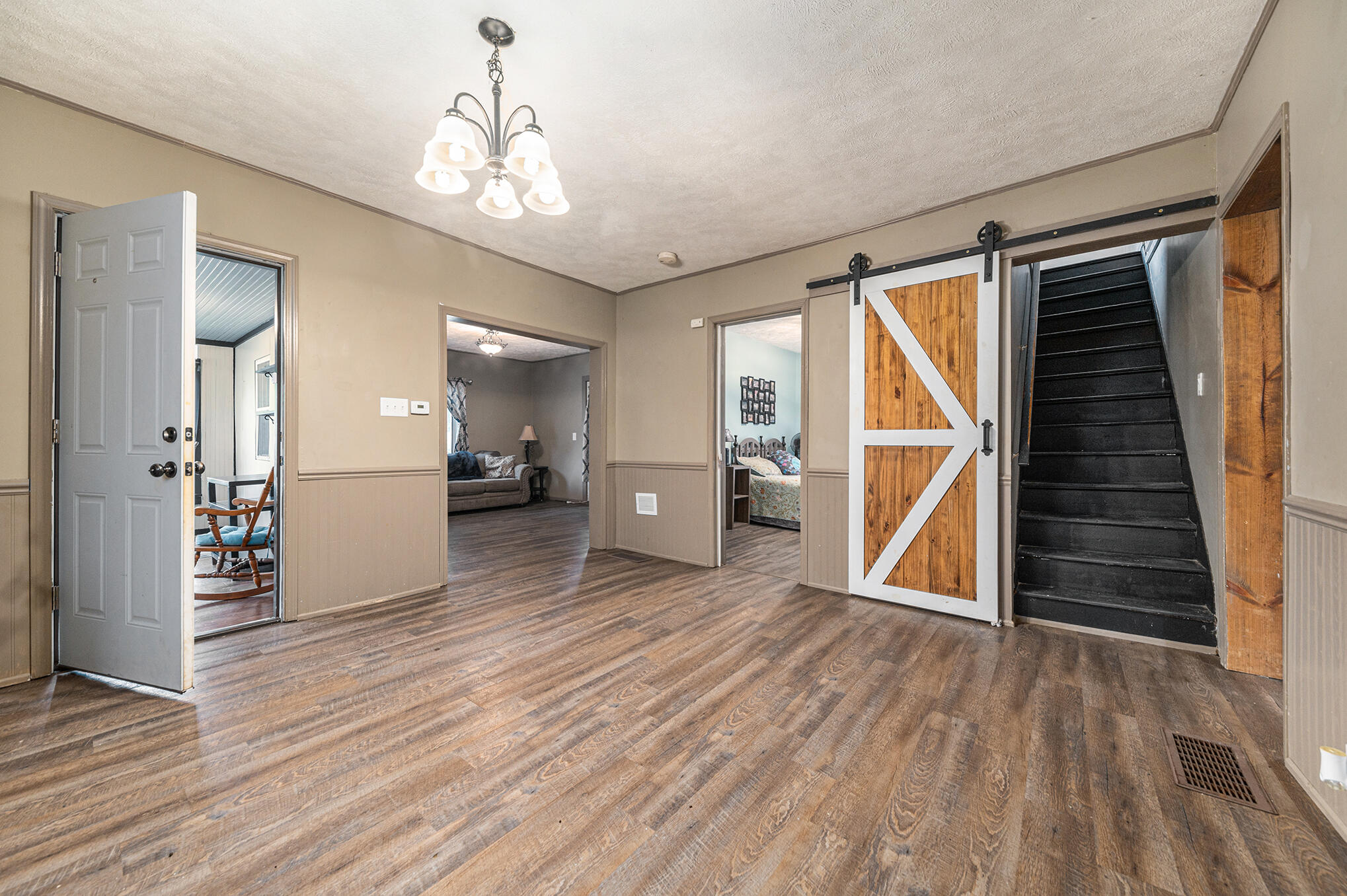 511 8th Street Three Rivers, MI 49093 - Photo 9 of 30 007_converted_8