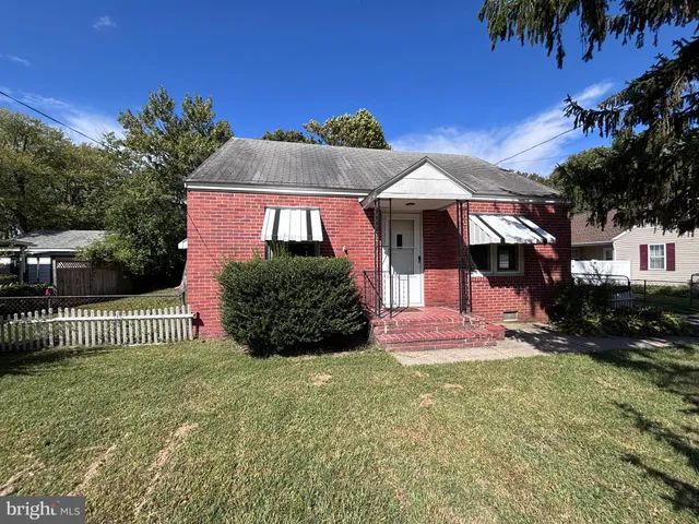 $2,100 | 507 Hollyday Street, Easton, MD 21601