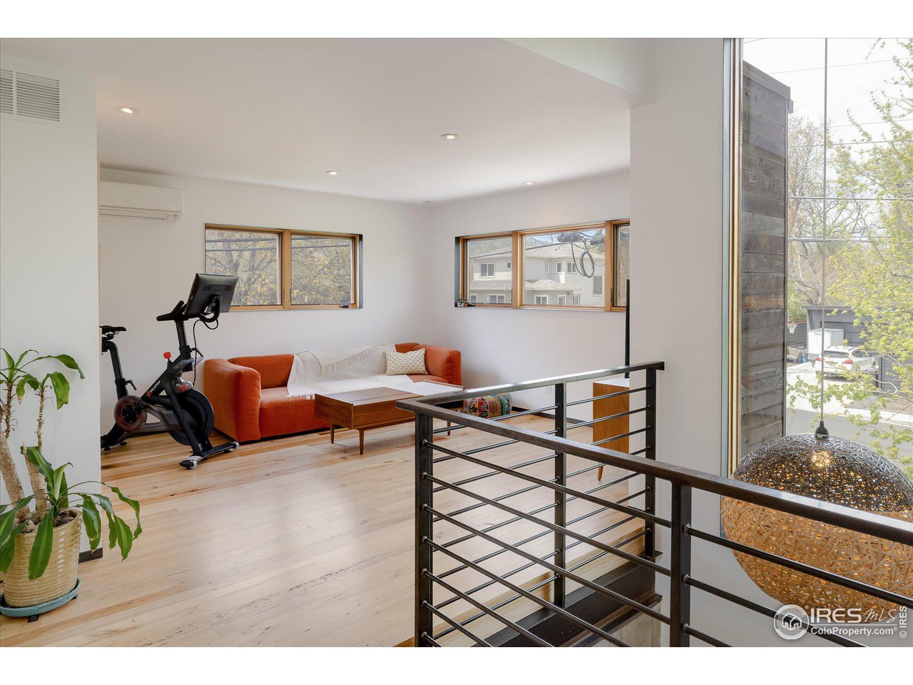 1740 Cedar Avenue Boulder, CO 80304 - Photo 15 of 40 a living room filled with furniture