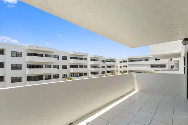 $734,900 | 330 Southeast 20th Avenue, Unit 421, Deerfield Beach, FL 33441