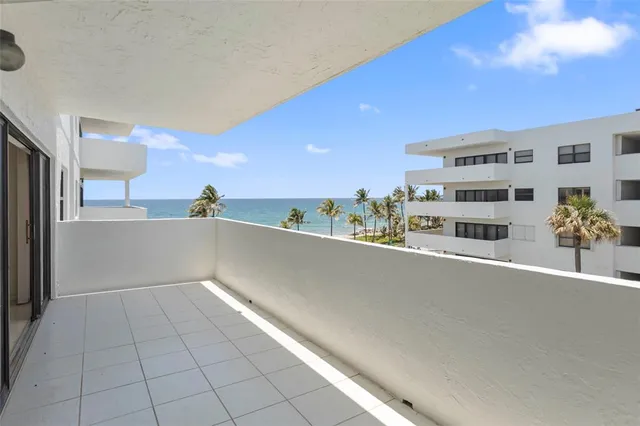 $734,900 | 330 Southeast 20th Avenue, Unit 421, Deerfield Beach, FL 33441