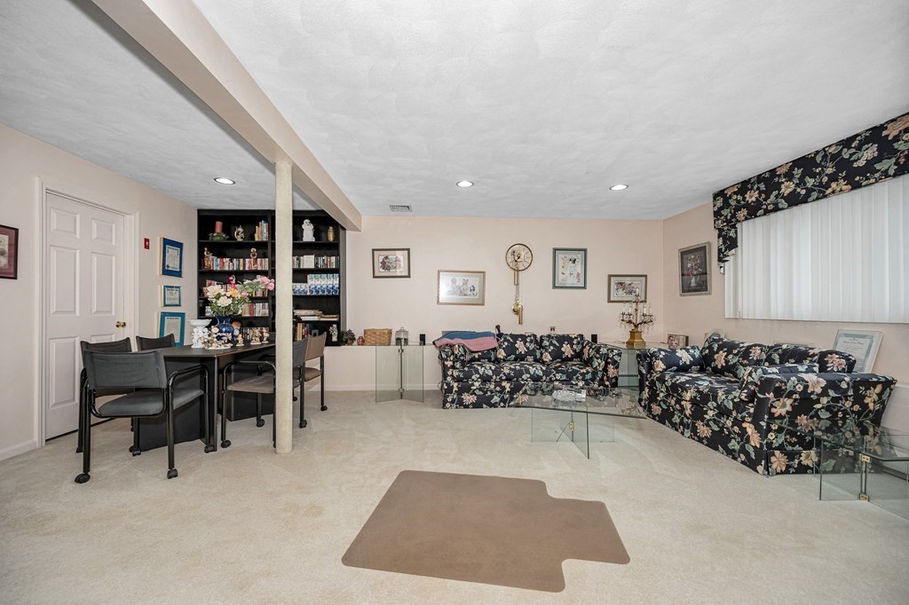 49 Susan Drive Saugus, MA 01906 - Photo 21 of 33 a view of a livingroom with workspace