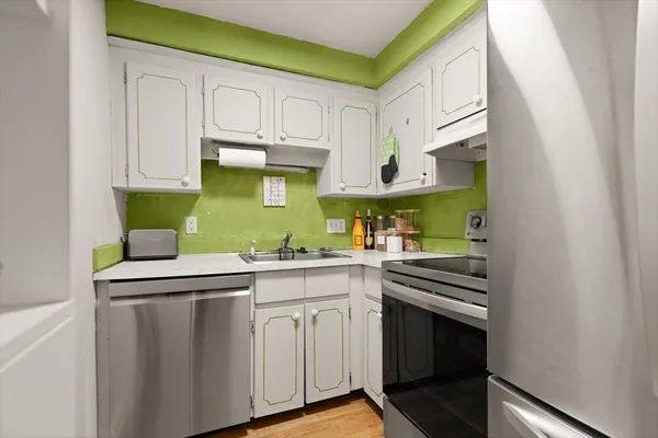 $175,000 | 1 Royal Crest Drive, Unit 3, Randolph, MA 02368