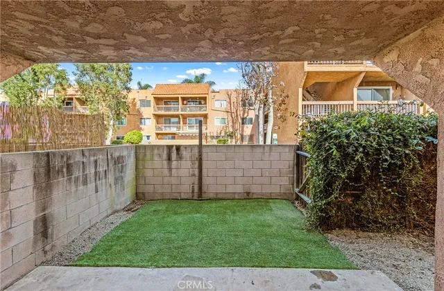 $439,000 | 6600 Warner Avenue, Unit 115, Huntington Beach, CA 92647