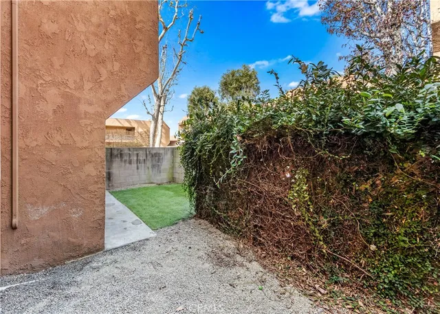 $439,000 | 6600 Warner Avenue, Unit 115, Huntington Beach, CA 92647