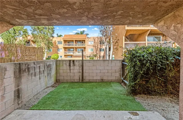 $439,000 | 6600 Warner Avenue, Unit 115, Huntington Beach, CA 92647