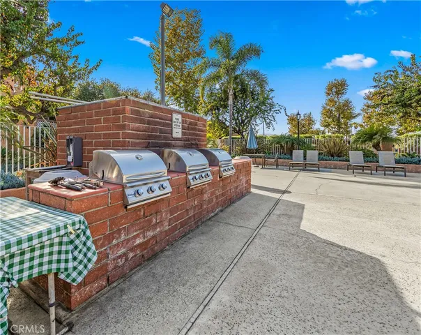 $439,000 | 6600 Warner Avenue, Unit 115, Huntington Beach, CA 92647