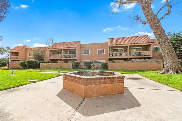 $439,000 | 6600 Warner Avenue, Unit 115, Huntington Beach, CA 92647