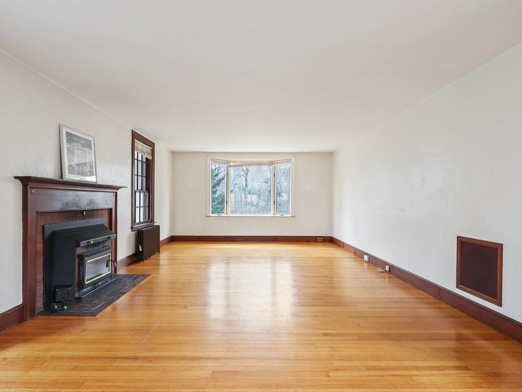 74 Leighton Road Wellesley, MA 02482 - Photo 18 of 37