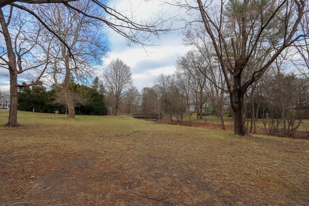 74 Leighton Road Wellesley, MA 02482 - Photo 8 of 37