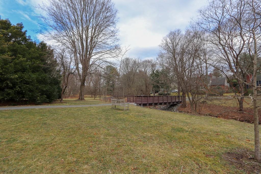 74 Leighton Road Wellesley, MA 02482 - Photo 9 of 37
