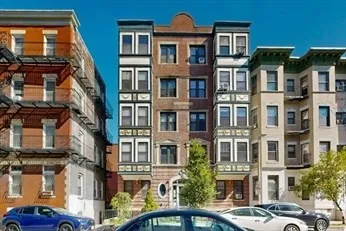 $2,600 | 75 Burbank Street, Unit 501, Boston, MA 02115