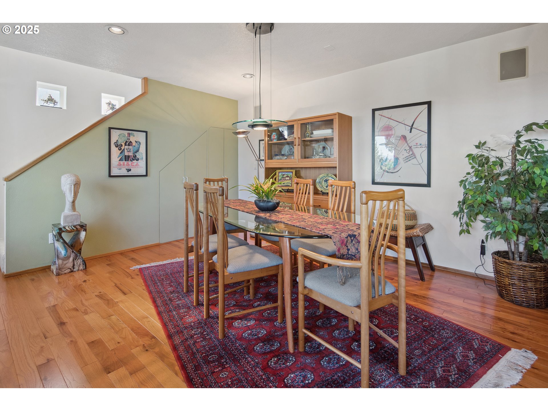 5606 Southwest Edgemont Place Portland, OR 97239 - Photo 19 of 45 Gallery Image 19