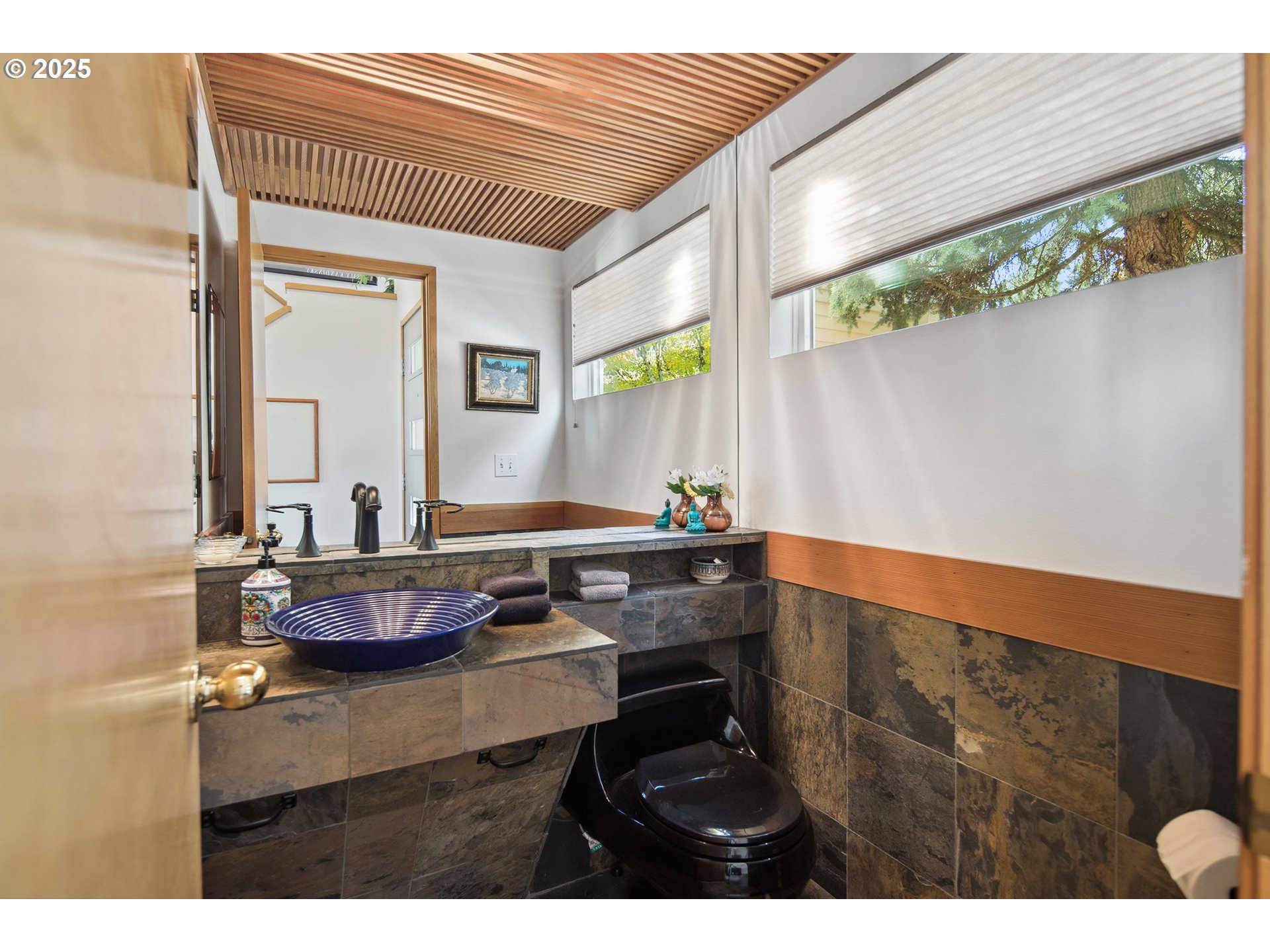 5606 Southwest Edgemont Place Portland, OR 97239 - Photo 22 of 45 Gallery Image 22