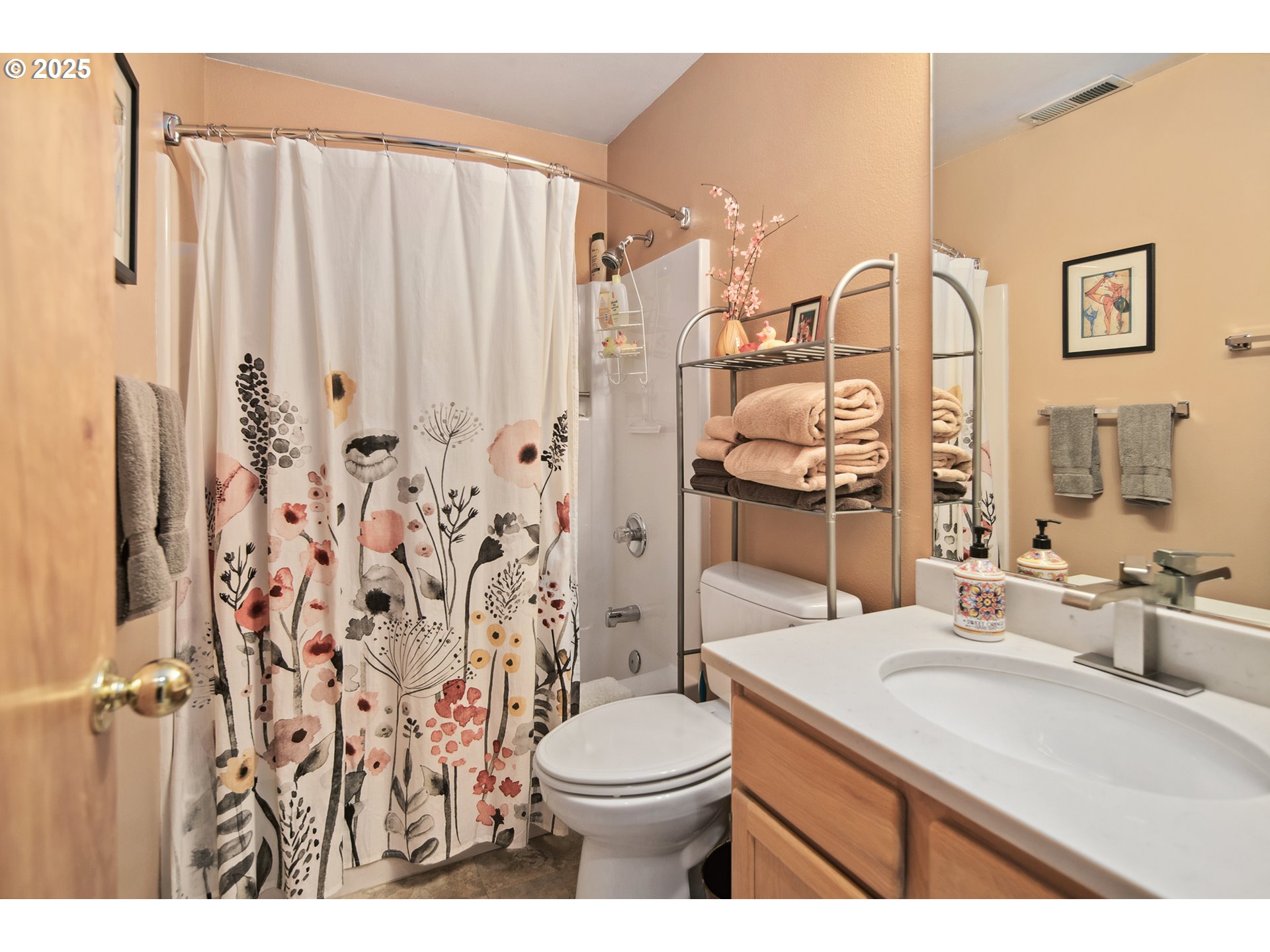 5606 Southwest Edgemont Place Portland, OR 97239 - Photo 35 of 45 Gallery Image 35