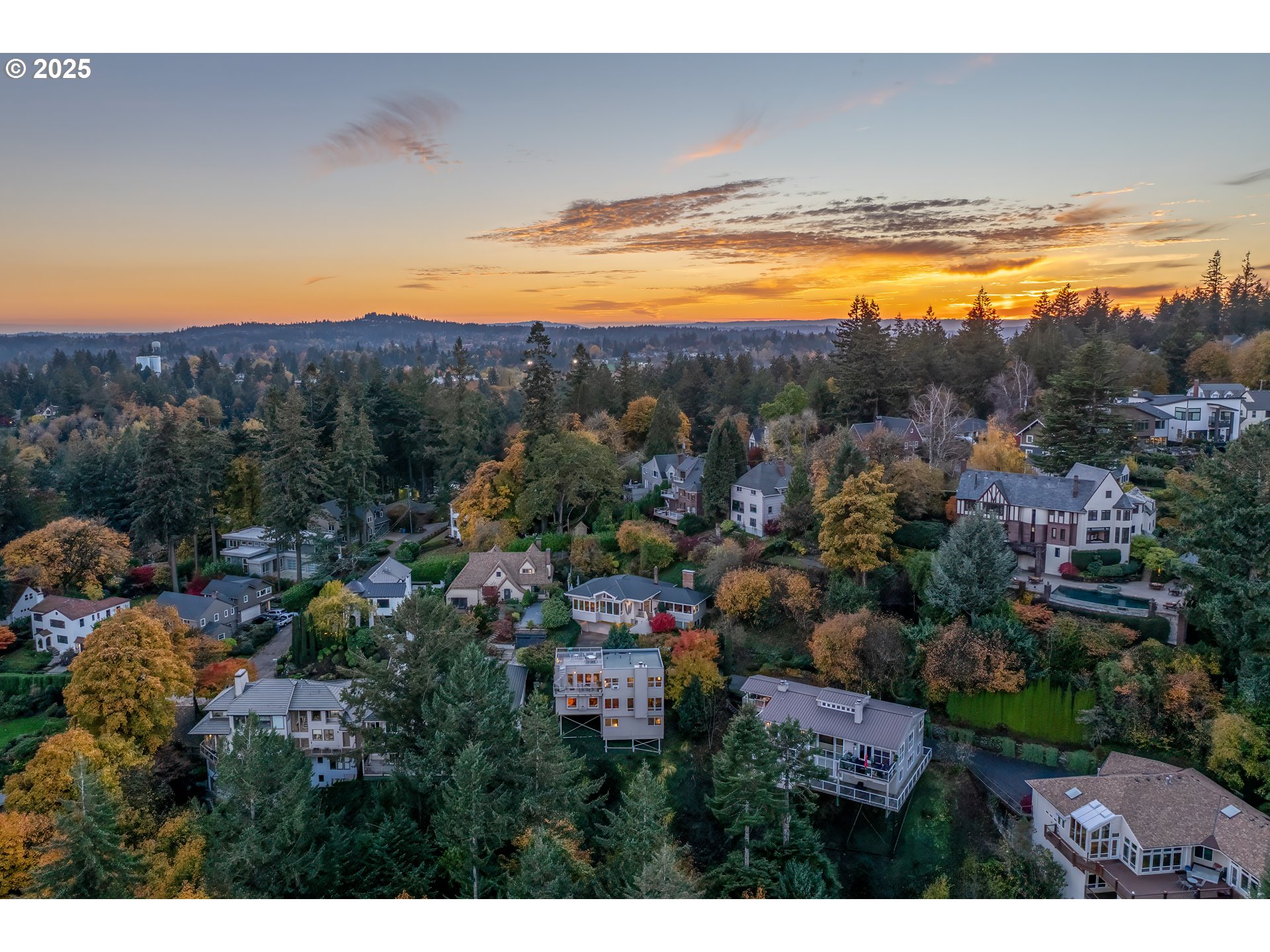 5606 Southwest Edgemont Place Portland, OR 97239 - Photo 44 of 45 Gallery Image 44