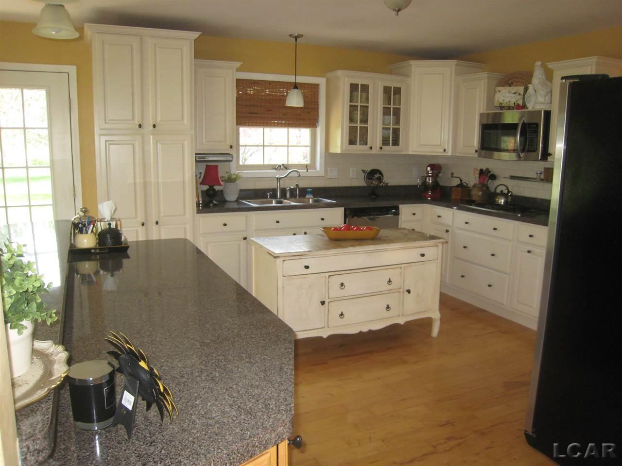 3200 Ives Road Tecumseh, MI 49286 - Photo 8 of 26 31251825-7.JPG