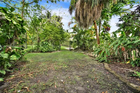 $1,795,000 | 6980 Southwest 104th Street, Pinecrest, FL 33156