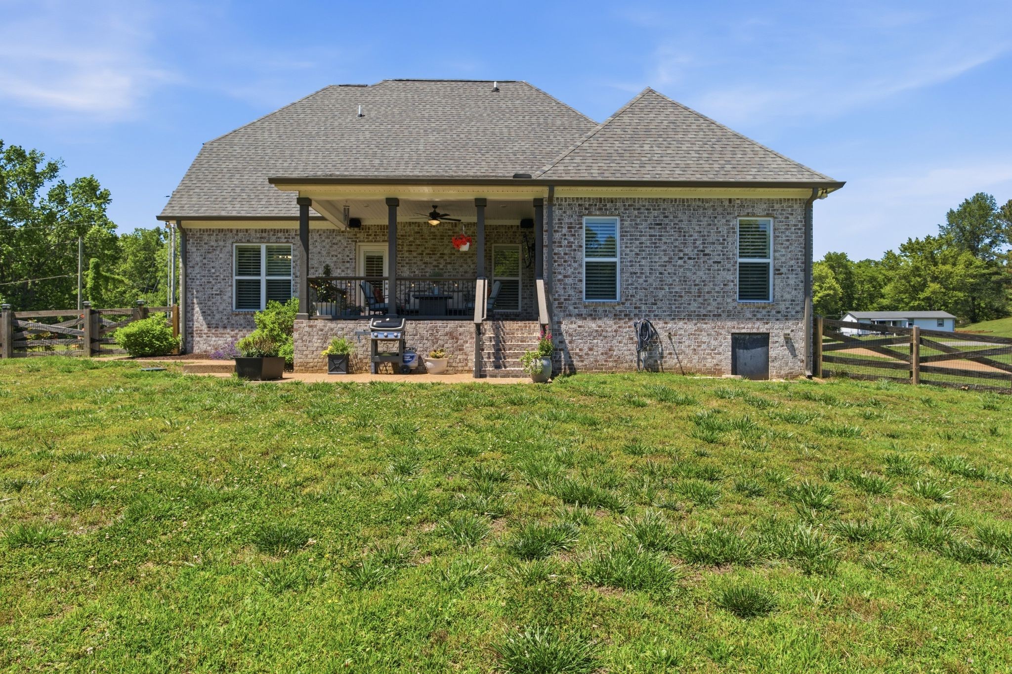 17845 Highway 76 East Springfield, TN 37172 - Photo 48 of 55 a front view of a house with garden