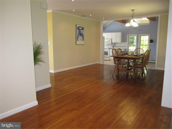 1139 Rittenhouse Road Audubon, PA 19403 - Photo 8 of 15 Sun Room