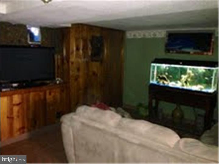 6816 Radbourne Road Upper Darby, PA 19082 - Photo 14 of 17 Basement - Finished