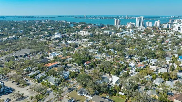 $749,000 | 1903 Oak Street, Sarasota, FL 34236