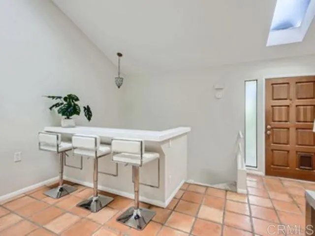 a view of entryway with a workspace